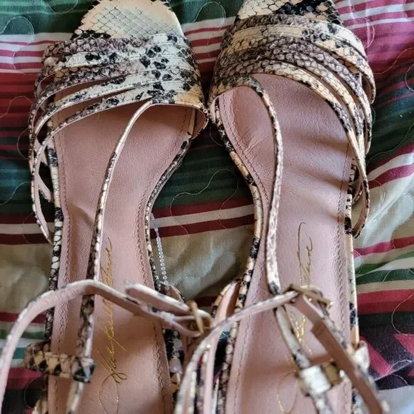 Hal Rubenstein all leather snake print strappy heels (9) - Picture 8 of 12